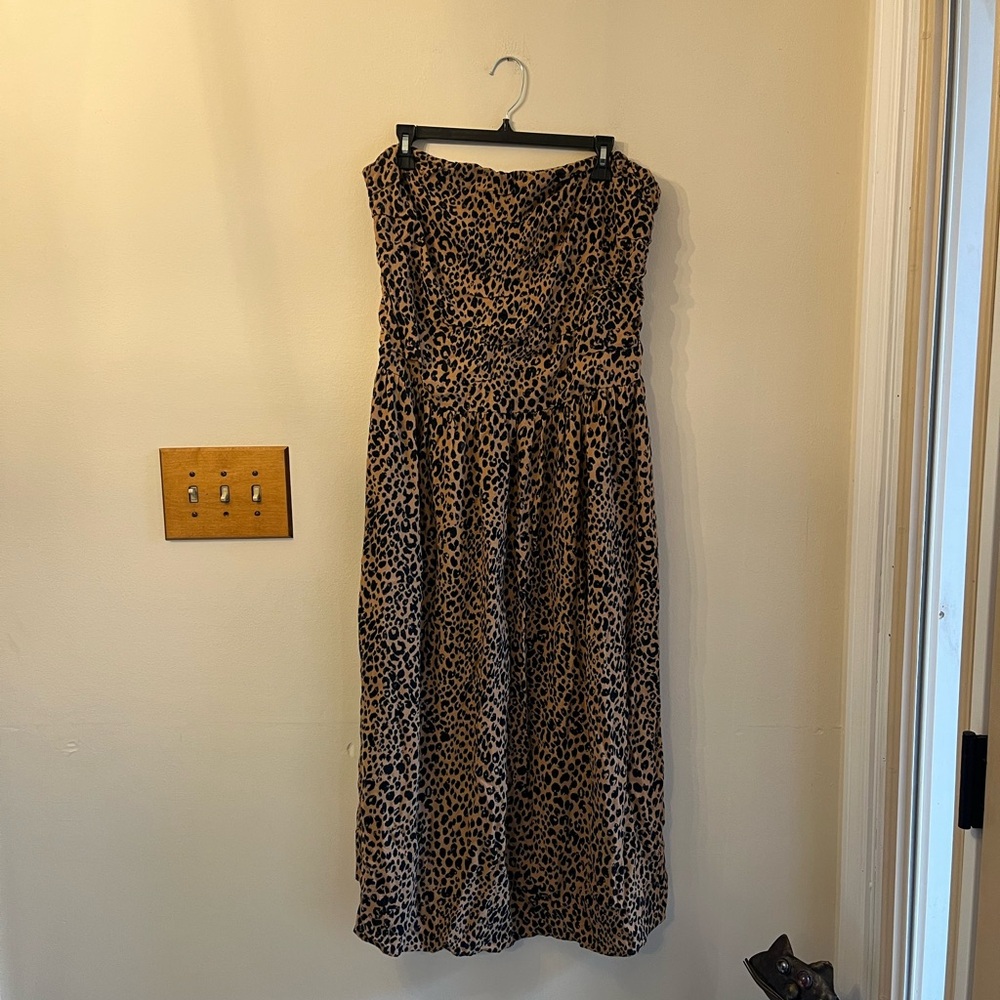 Universal Thread Black and Tan Strapless A-line Maxi Dress